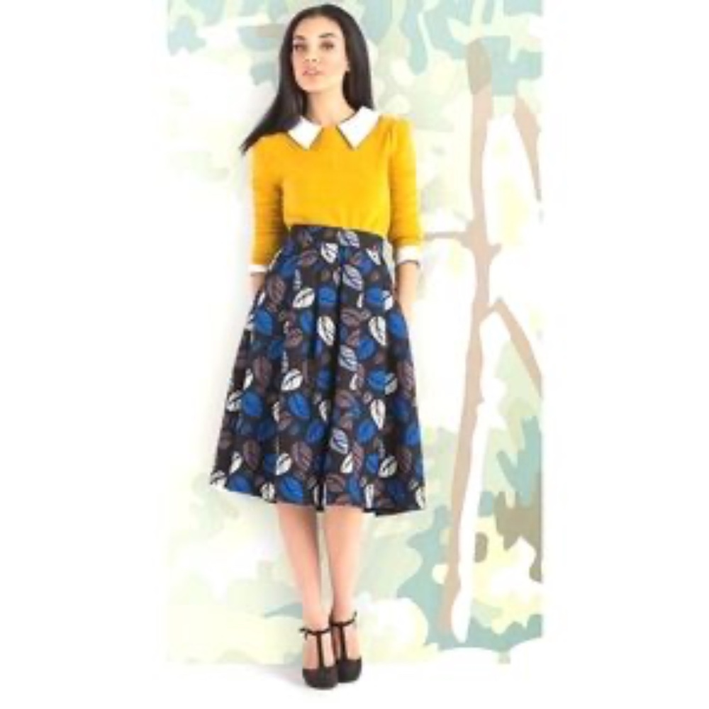 ModCloth Leaf Skirt Size L